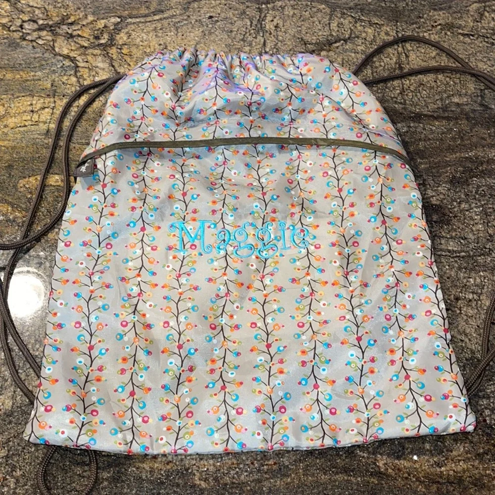 Cinch Sac bag Thirty-One embroidered name MAGGIE in teal‎
